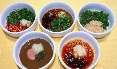 火鍋味道怎樣，湯底和蘸料各占一半的因素，這些蘸料你都吃過？