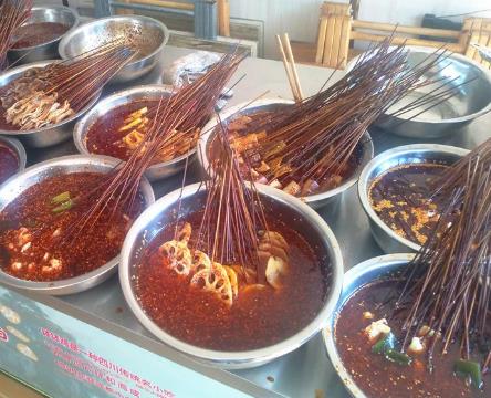 四川特色小吃，看起來(lái)很有油吃起來(lái)很香