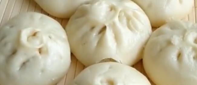 香菇肉餡包子的做法，蓬松暄軟，吃著太香了