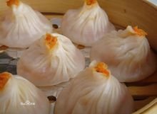 灌湯包的家常做法，皮薄勁道，湯汁豐盈，咬一口滿嘴留香