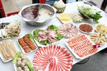 冬天是吃火鍋的季節(jié)！教你在家吃火鍋幾種底湯的做法！