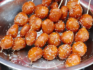 外酥里脆的糖油果子，成都的風(fēng)味小吃之一，做起來如此簡單