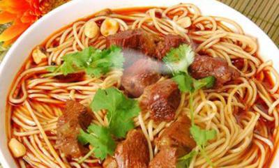 每日早餐食譜 家常牛肉面，健康美味！