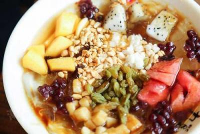 如果想迅速清涼解渴，就學(xué)學(xué)這道自制冰粉的做法吧