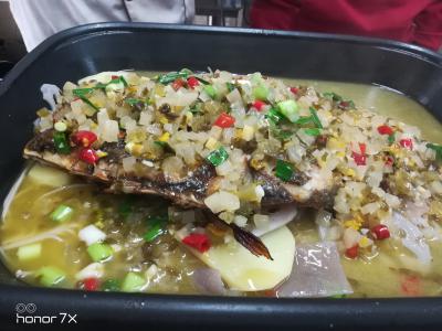 地道重慶萬(wàn)州烤魚(yú)技術(shù)培訓(xùn)，外焦里嫩回味無(wú)窮