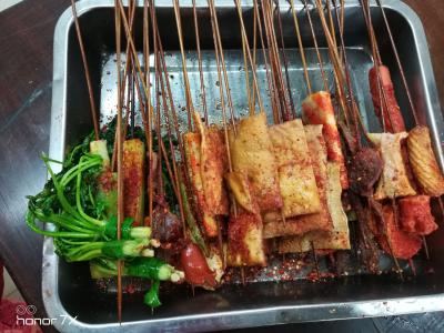 油炸串串香技術(shù)培訓(xùn)要收多少學(xué)費(fèi)？沒有時間限制