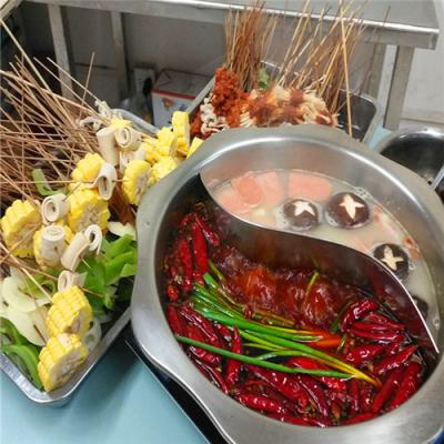 特色串串香技術(shù)培訓中心哪里好？蜀味緣調(diào)湯技巧訓練