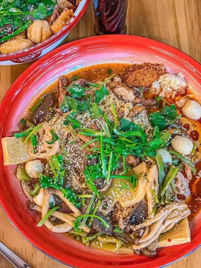 成都學(xué)麻辣燙技術(shù)培訓(xùn)哪家好？