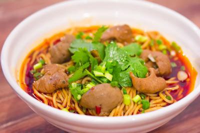 培訓(xùn)川味面食技術(shù)班,四川有哪些培訓(xùn)面食機(jī)構(gòu)？