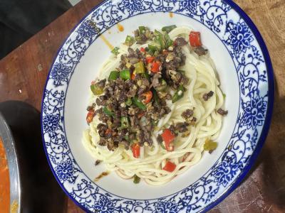 如何選擇面食培訓(xùn)學(xué)校？師資力量與教學(xué)內(nèi)容全面性至關(guān)重要