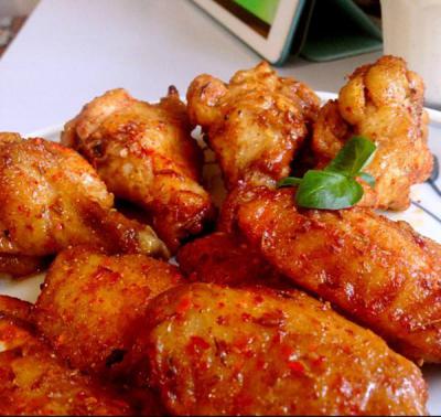 瘋狂烤翅技術(shù)培訓(xùn)班哪里好？蜀味緣專業(yè)教學(xué)，助您成功創(chuàng)業(yè)！