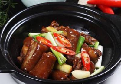 砂鍋菜技術培訓班哪家好？蜀味緣小吃培訓學校助您成就財富夢想