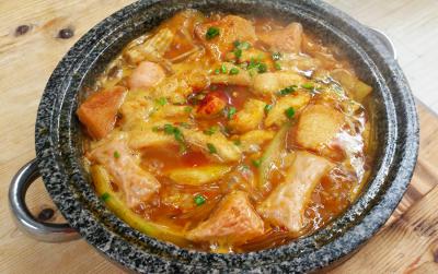 學(xué)石鍋魚技術(shù)培訓(xùn)多少錢？蜀味緣餐飲培訓(xùn)班深度解析